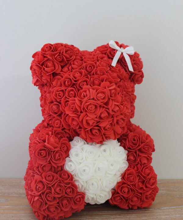Rose Teddy Bear – Αρκουδάκι από  Κόκκινα Τριαντάφυλλα και λευκή καρδία