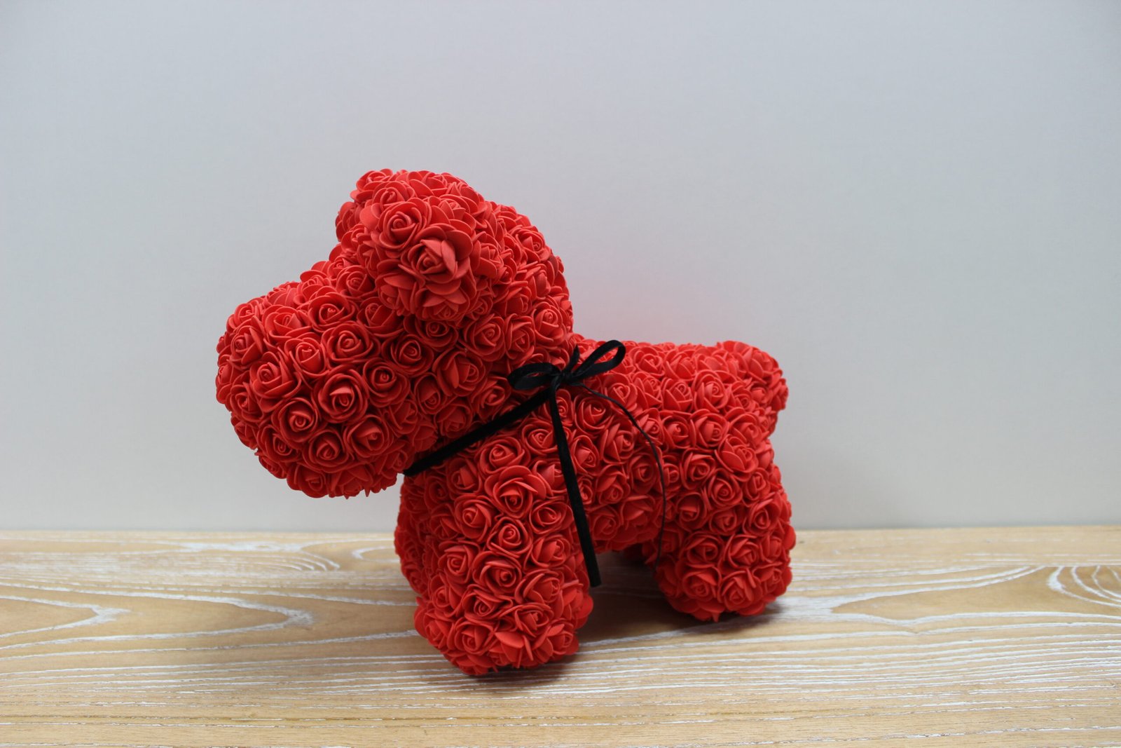 Rose Dog – Σκυλάκι από Κόκκινα Τριαντάφυλλα