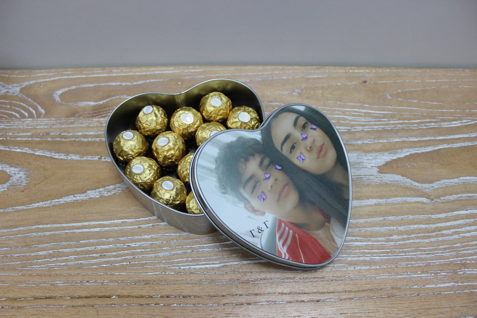 Metal Heart Chocolate Gift Box - Image 5