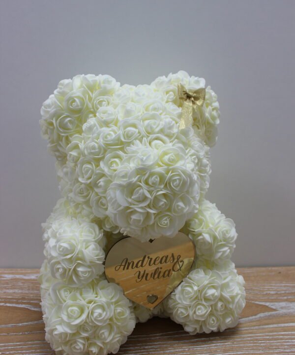 Rose Teddy Bear – Αρκουδάκι από Τριαντάφυλλα με ακρυλική καρδία
