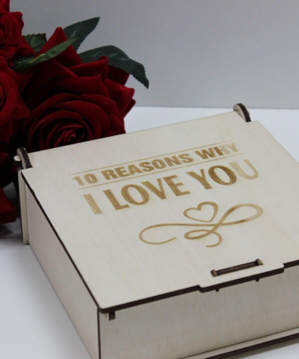 10 Λόγοι που Σ’ Αγαπώ – Ξύλινο Κουτί με Καρδιές